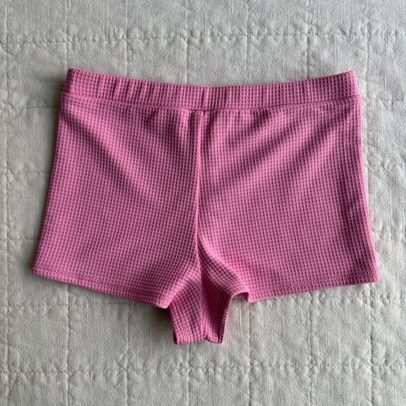 Dippin Daisy Farrah Elastic Waist Booty Short, Bubblegum Waffle, Size S - Picture 2 of 10